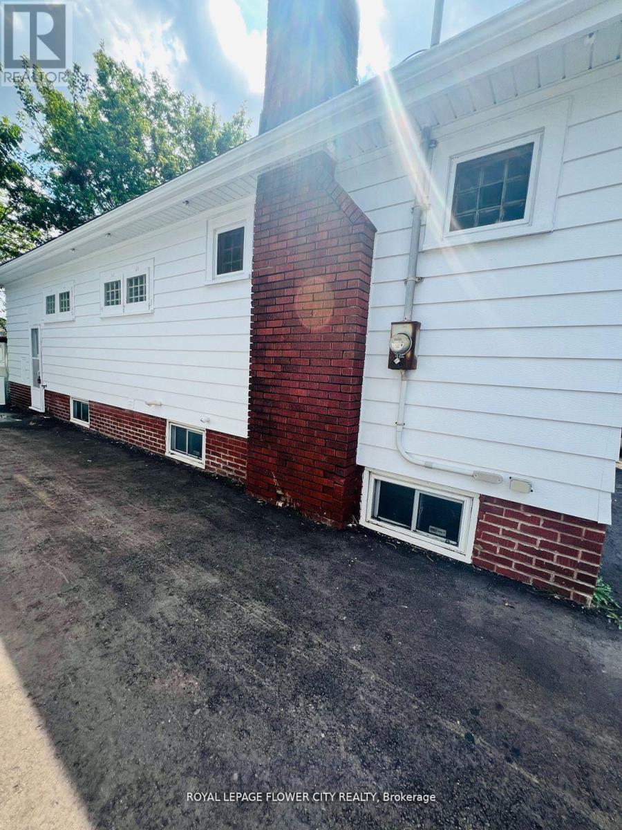 346 Wharncliffe Road, London South, ON - Outdoor With Exterior