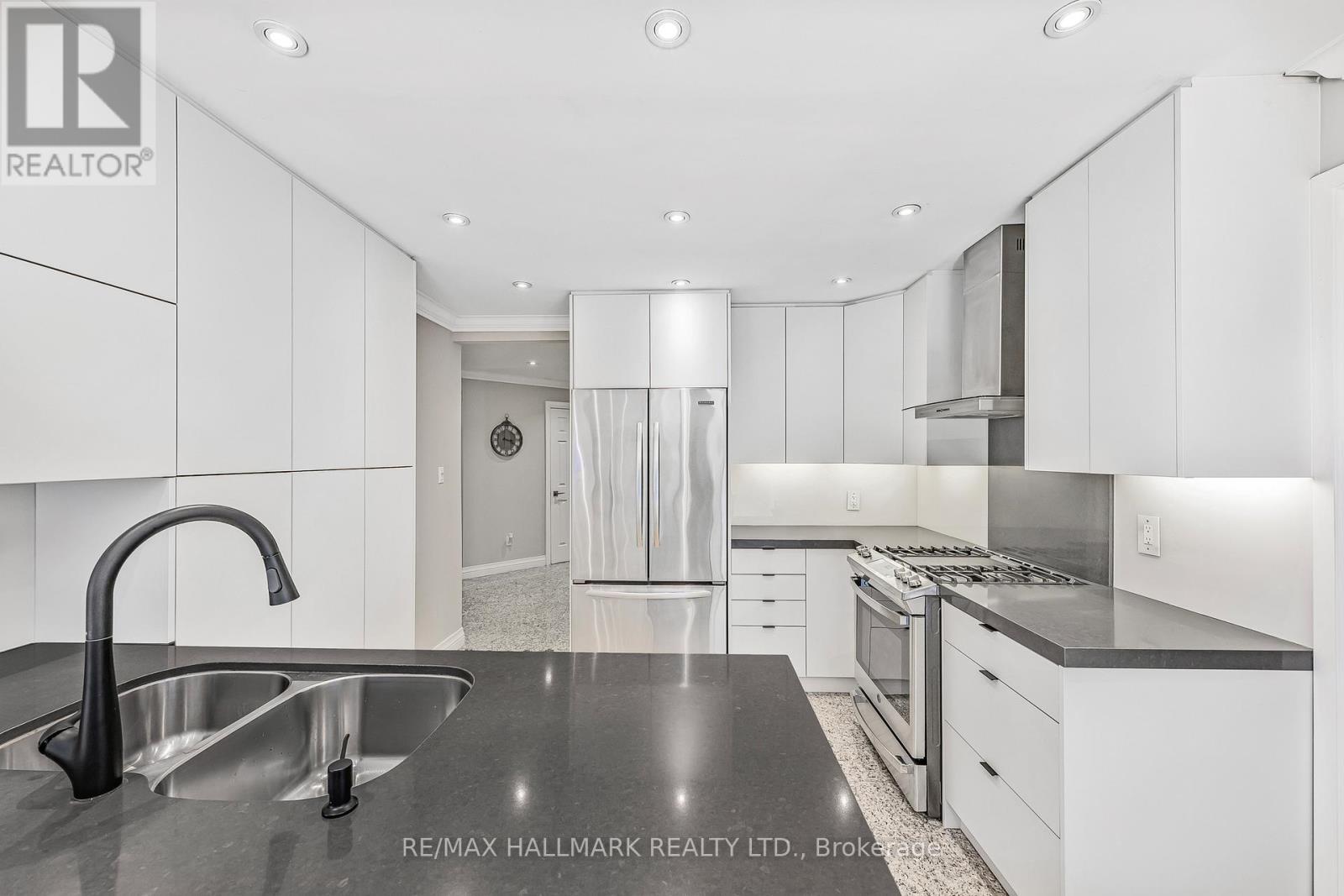 48 Lambert Road, Markham, ON - Indoor Photo Showing Kitchen With Double Sink With Upgraded Kitchen