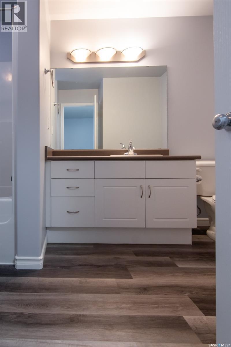 139 405 Bayfield Crescent, Saskatoon, SK - Indoor