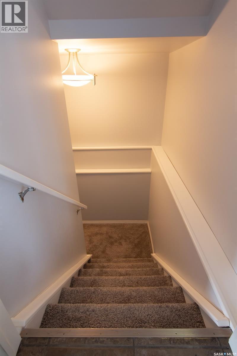 139 405 Bayfield Crescent, Saskatoon, SK - Indoor