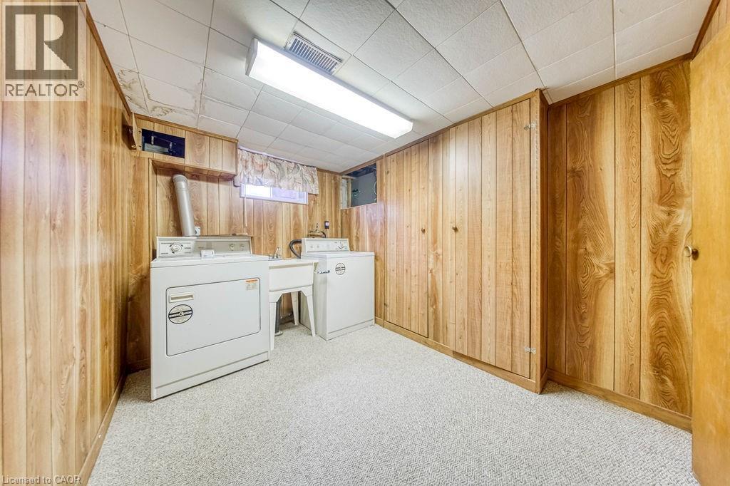 22 David Avenue, Hamilton, ON - Indoor Photo Showing Laundry Room