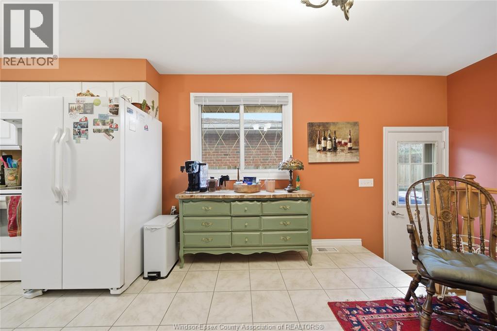 10682 Keating Crescent, Windsor, ON - Indoor