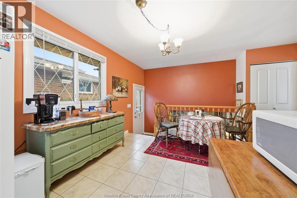 10682 Keating Crescent, Windsor, ON - Indoor