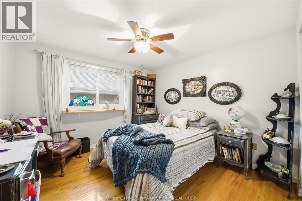 10682 Keating Crescent, Windsor, ON - Indoor Photo Showing Bedroom