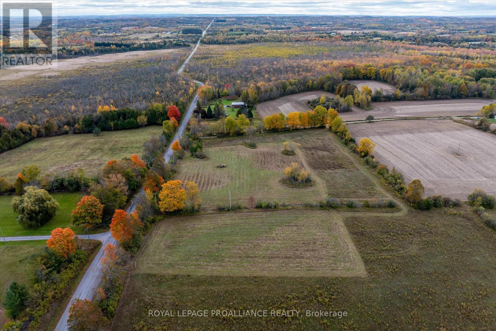 Lot Centre Line, Selwyn, ON