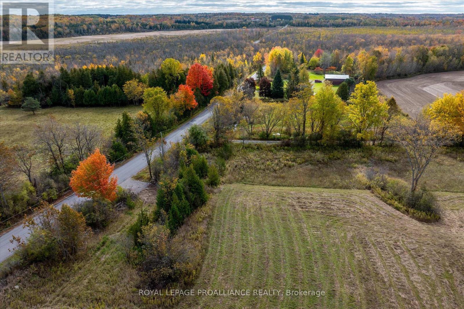 Lot Centre Line, Selwyn, ON