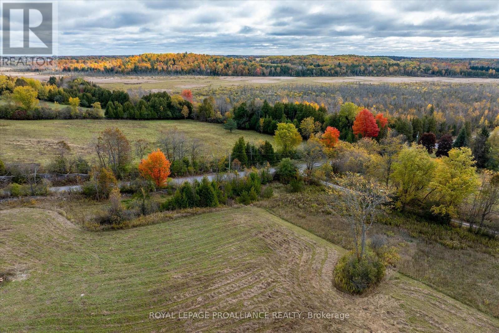 Lot Centre Line, Selwyn, ON