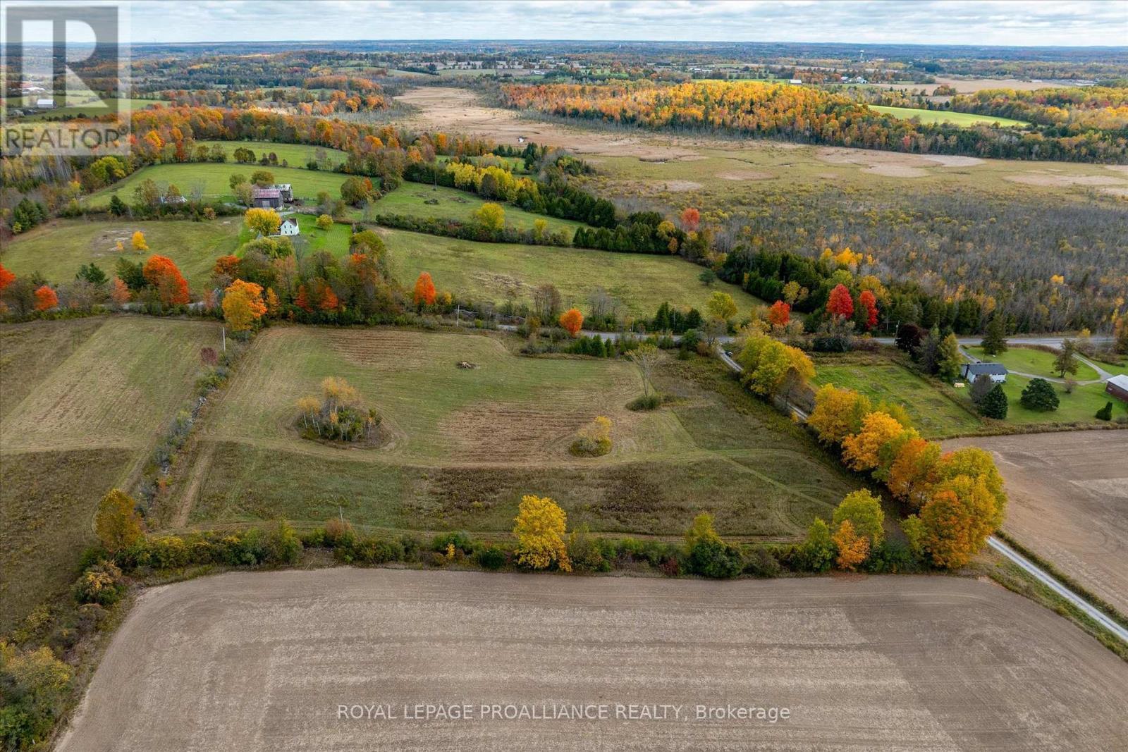 Lot Centre Line, Selwyn, ON