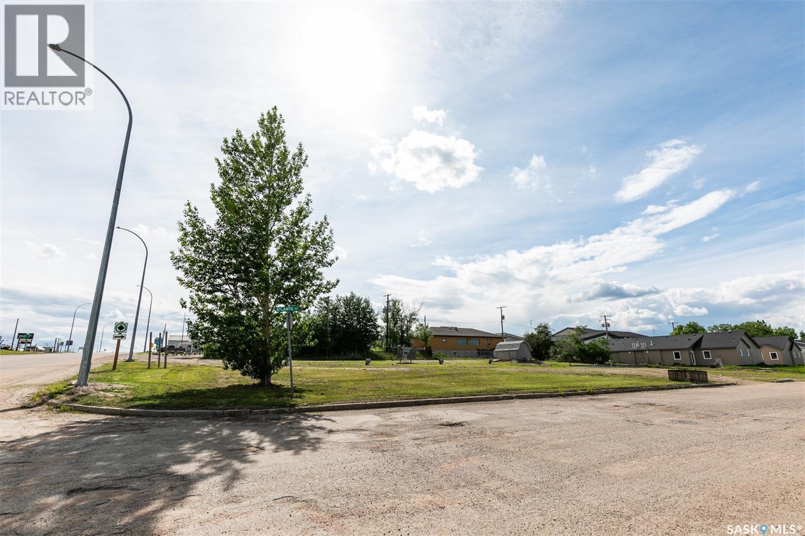 33 & 43 Atlantic Avenue, Kerrobert, SK