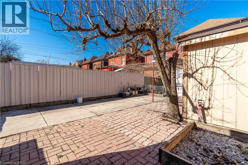 20 Milton Avenue, Hamilton, ON - Outdoor