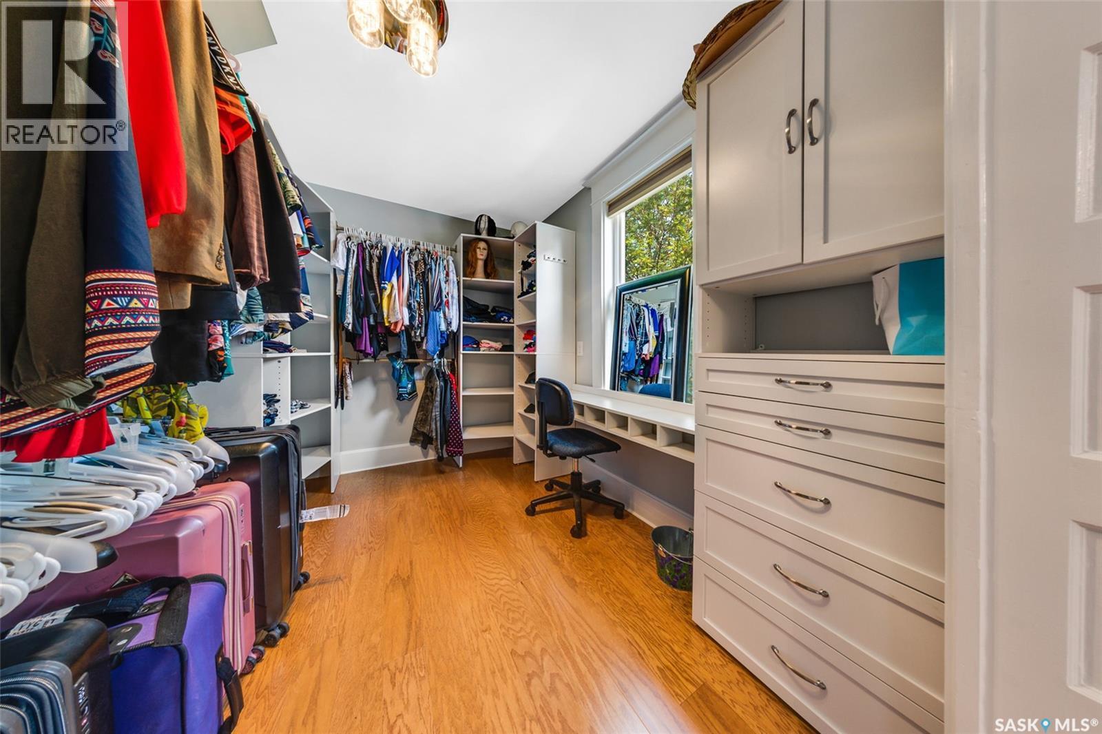 518 12Th Street E, Saskatoon, SK - Indoor With Storage