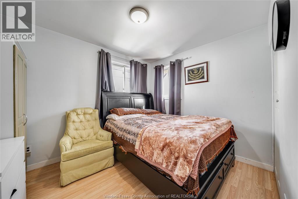 2340 George Avenue, Windsor, ON - Indoor Photo Showing Bedroom