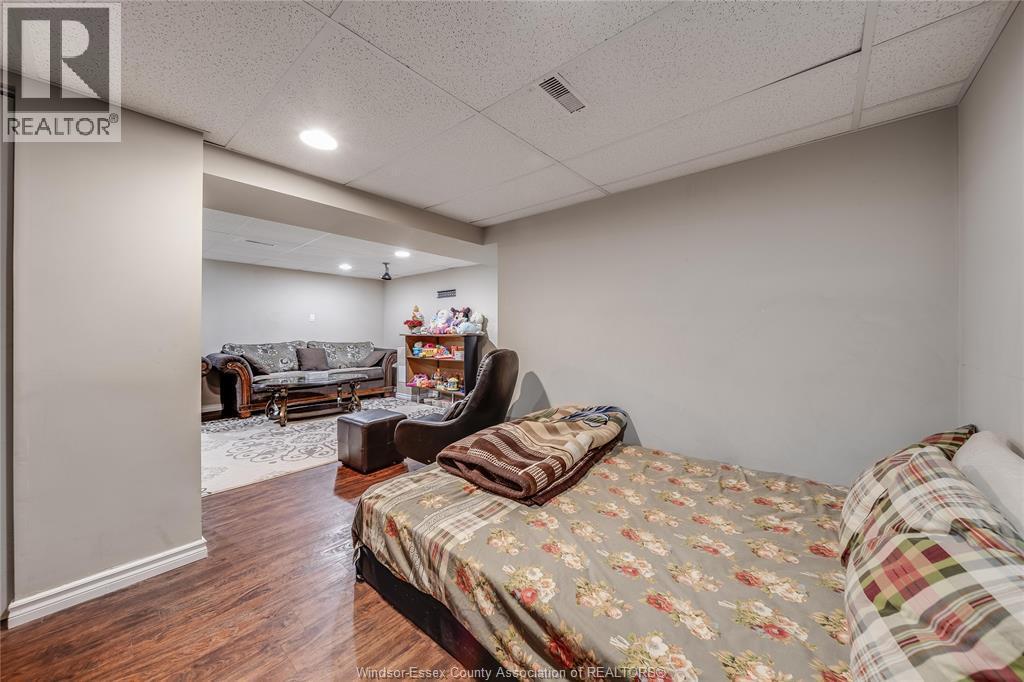 2340 George Avenue, Windsor, ON - Indoor