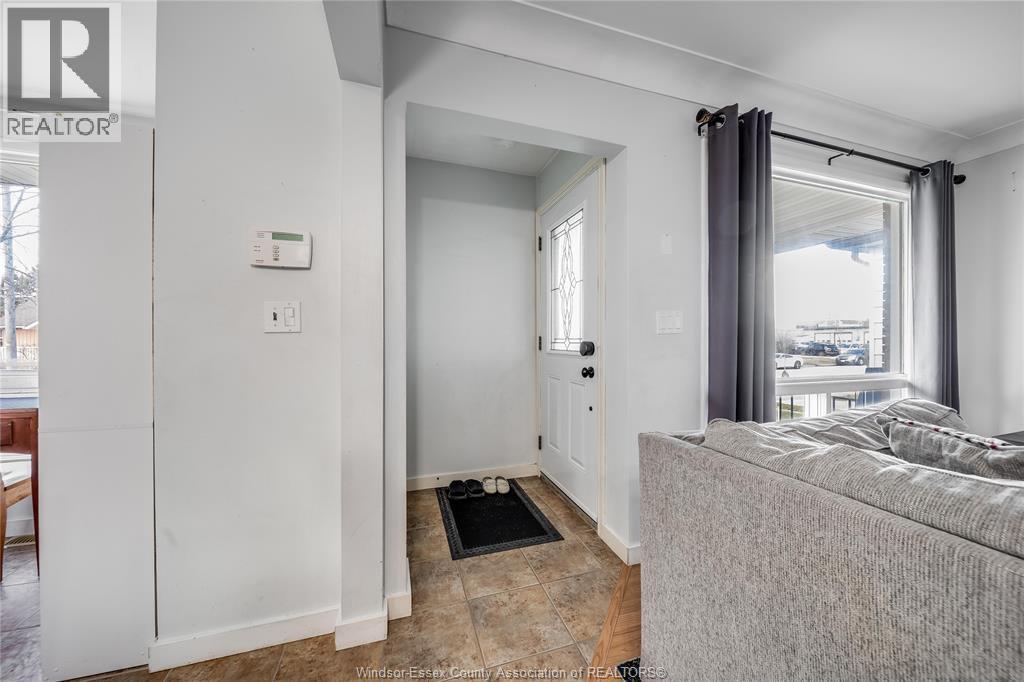 2340 George Avenue, Windsor, ON - Indoor Photo Showing Other Room