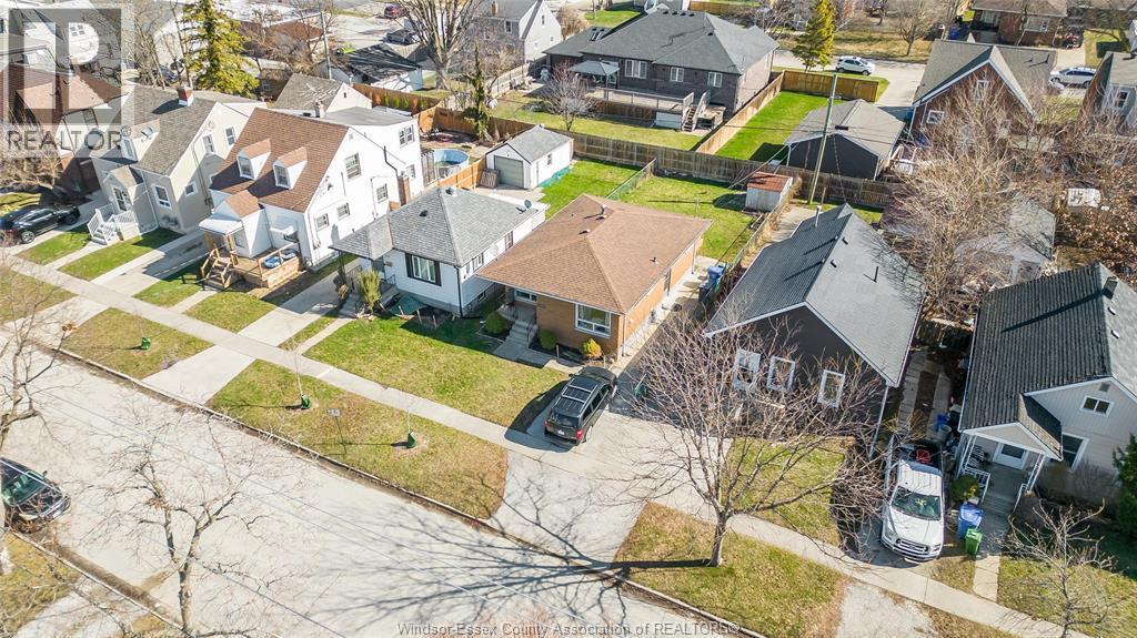 2340 George Avenue, Windsor, ON - Outdoor