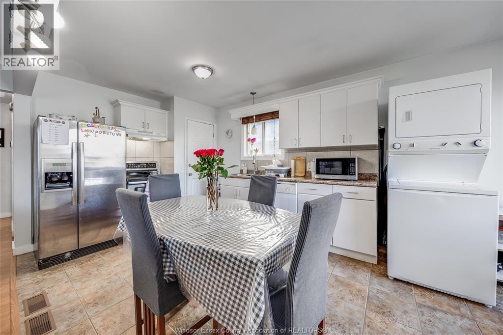 2340 George Avenue, Windsor, ON - Indoor