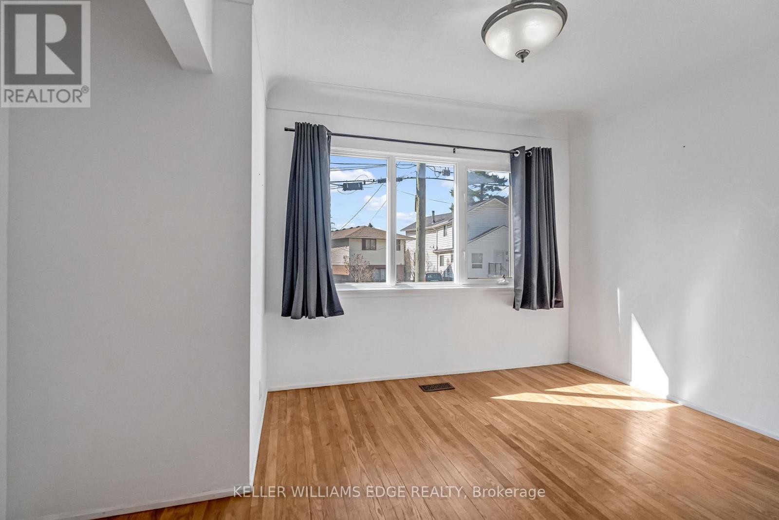 23 Clifford Street, Hamilton, ON - Indoor Photo Showing Other Room