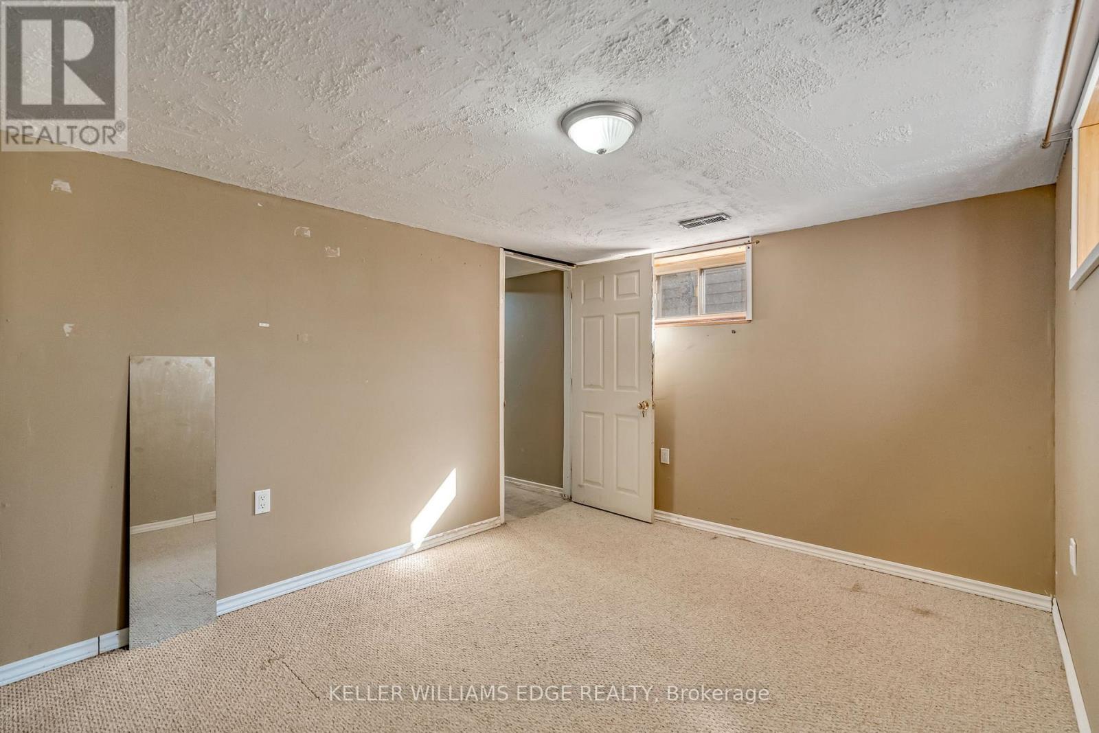 23 Clifford Street, Hamilton, ON - Indoor Photo Showing Other Room