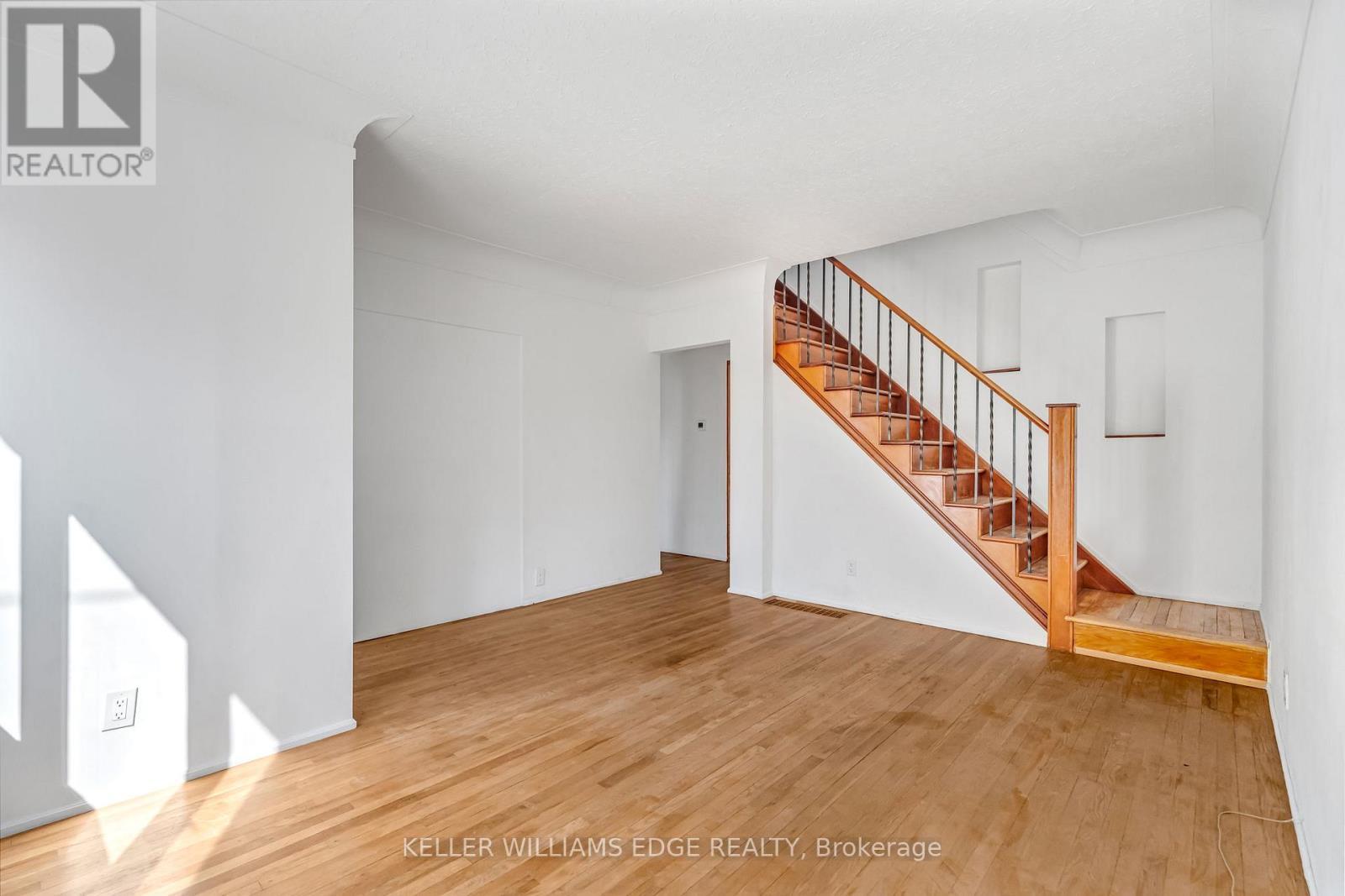 23 Clifford Street, Hamilton, ON - Indoor Photo Showing Other Room