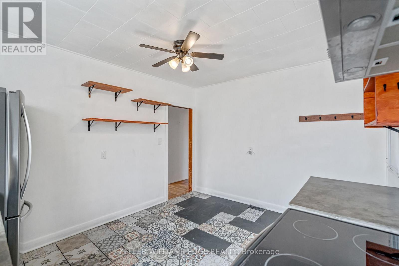 23 Clifford Street, Hamilton, ON - Indoor Photo Showing Other Room