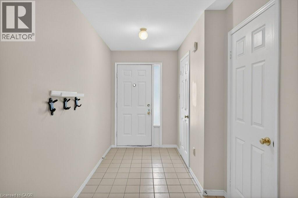 86 Rita Avenue, Hamilton, ON - Indoor Photo Showing Other Room