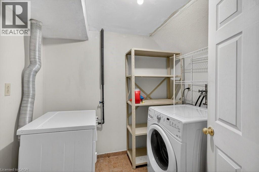 86 Rita Avenue, Hamilton, ON - Indoor Photo Showing Laundry Room