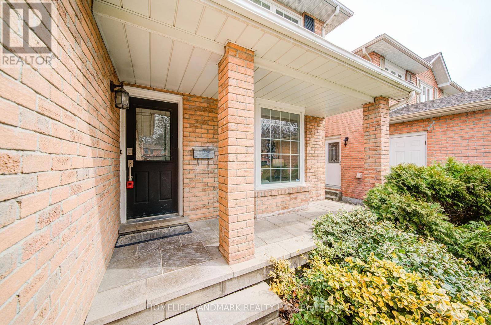 1111 Deer Run, Mississauga, ON - Outdoor