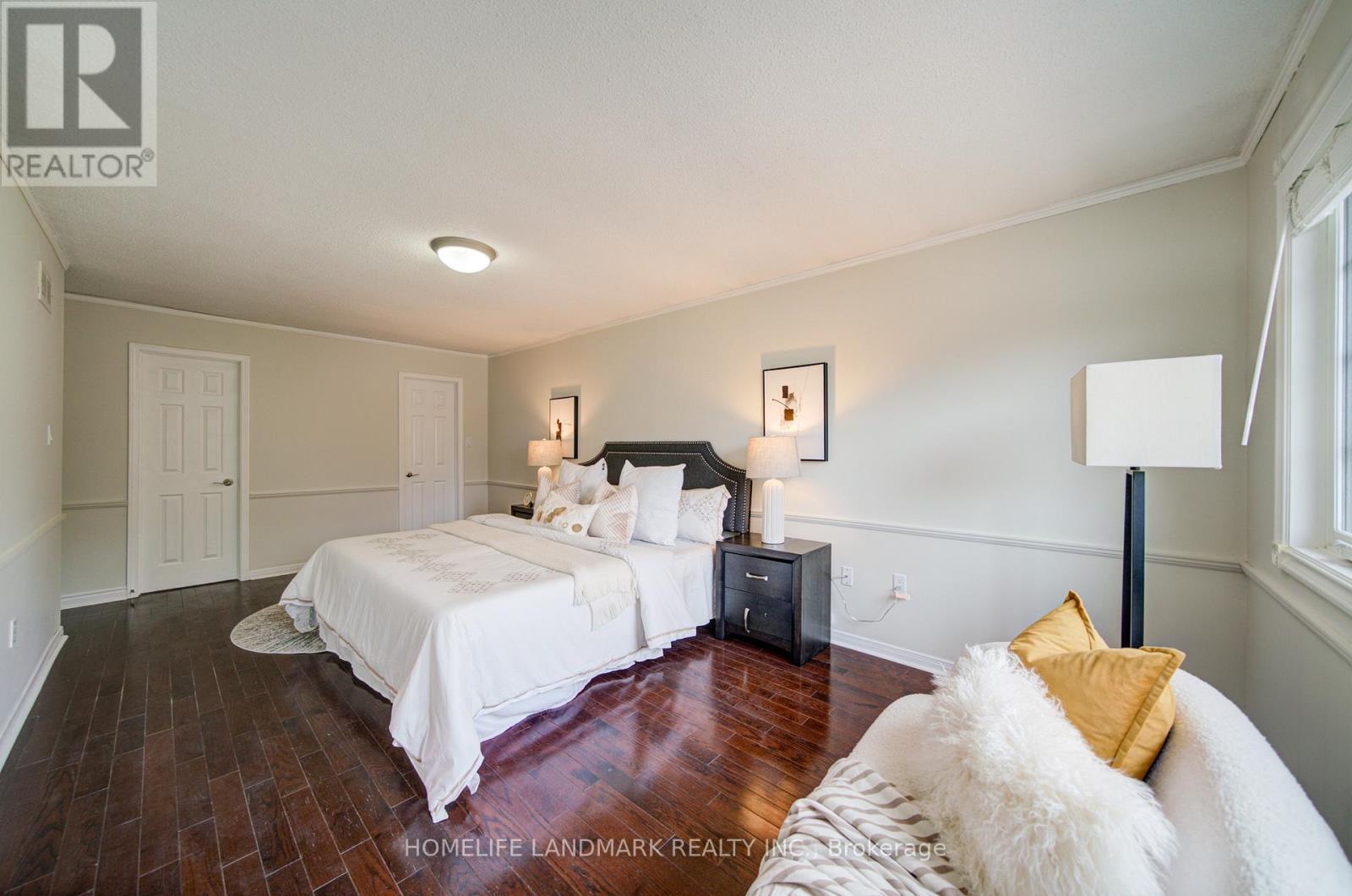 1111 Deer Run, Mississauga, ON - Indoor Photo Showing Bedroom