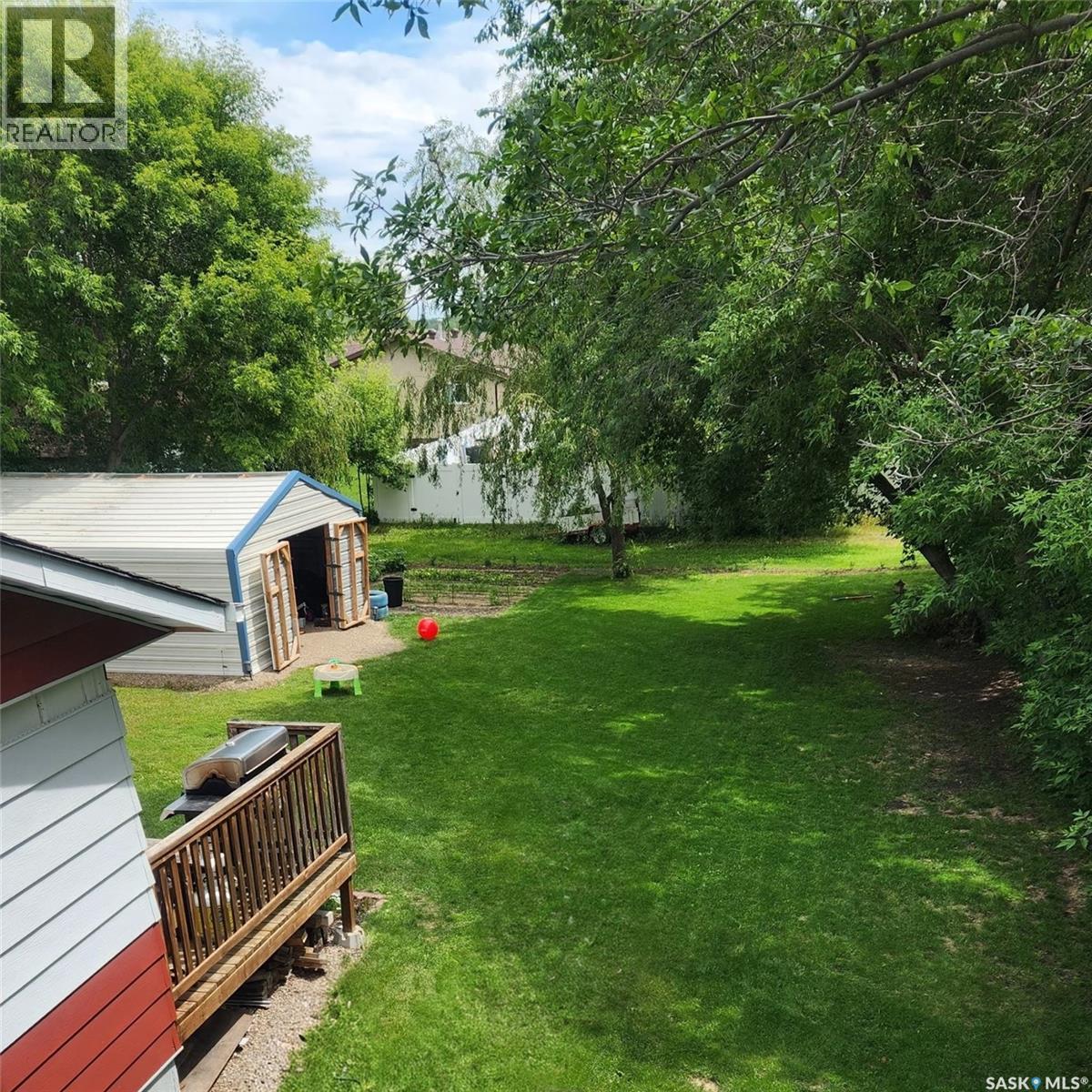 737 Sumner Street, Esterhazy, SK - Outdoor