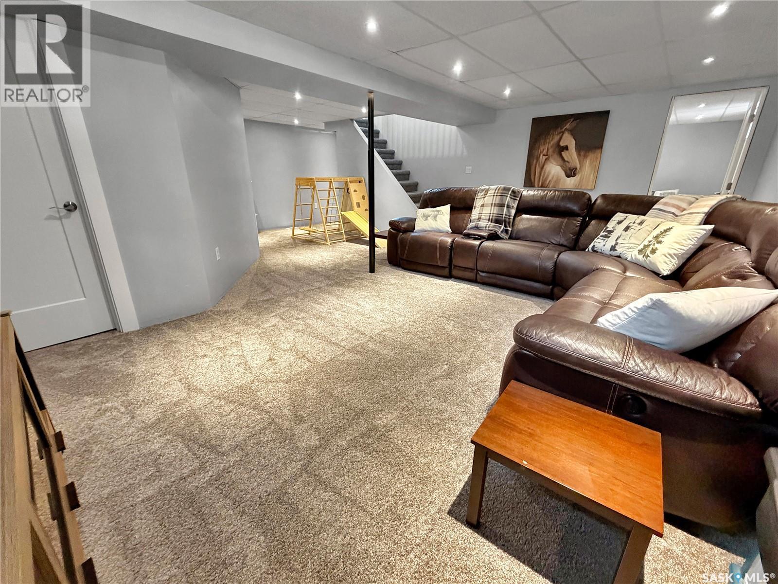 737 Sumner Street, Esterhazy, SK - Indoor