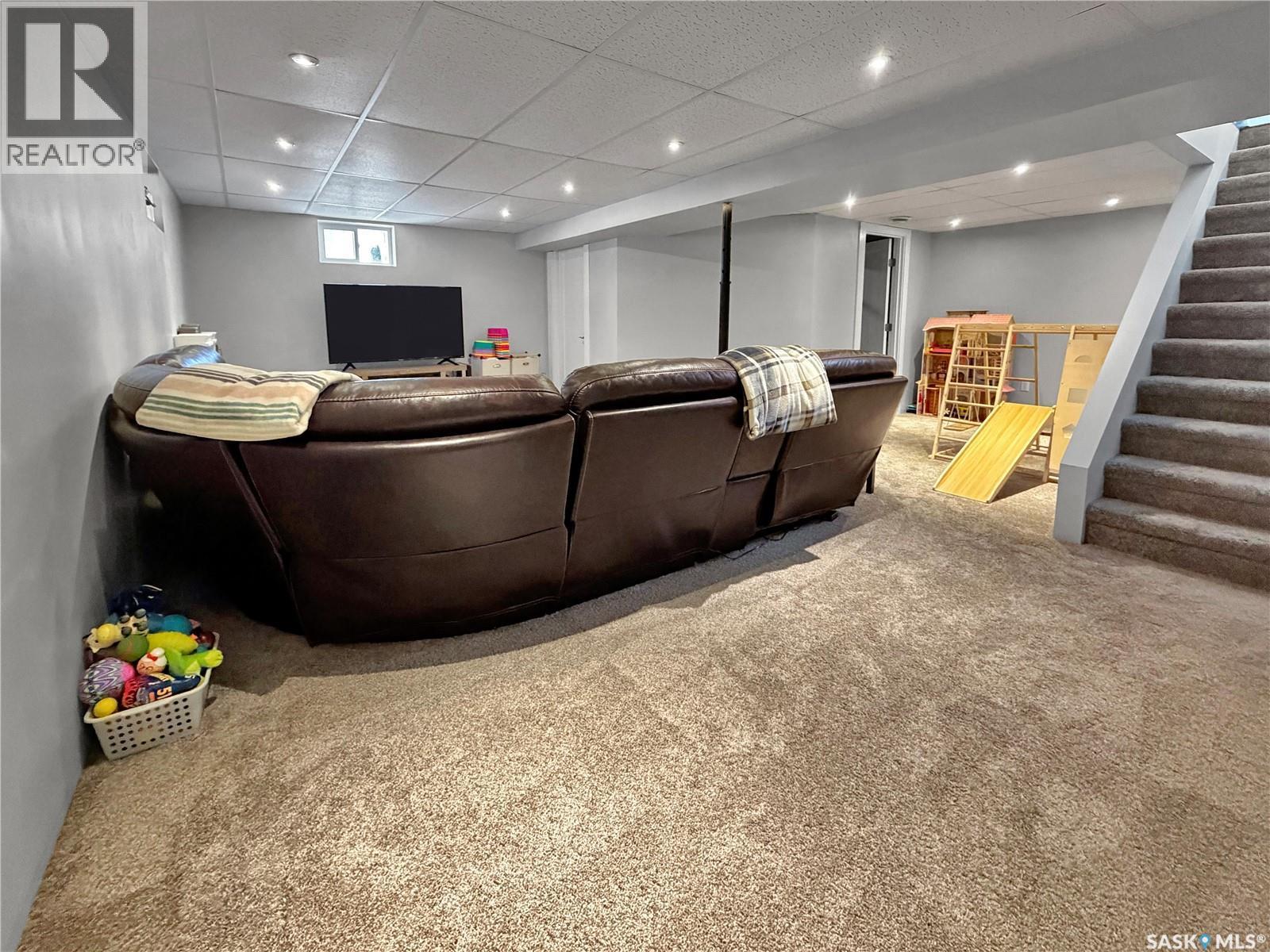 737 Sumner Street, Esterhazy, SK - Indoor