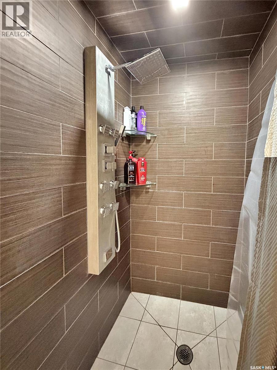 737 Sumner Street, Esterhazy, SK - Indoor