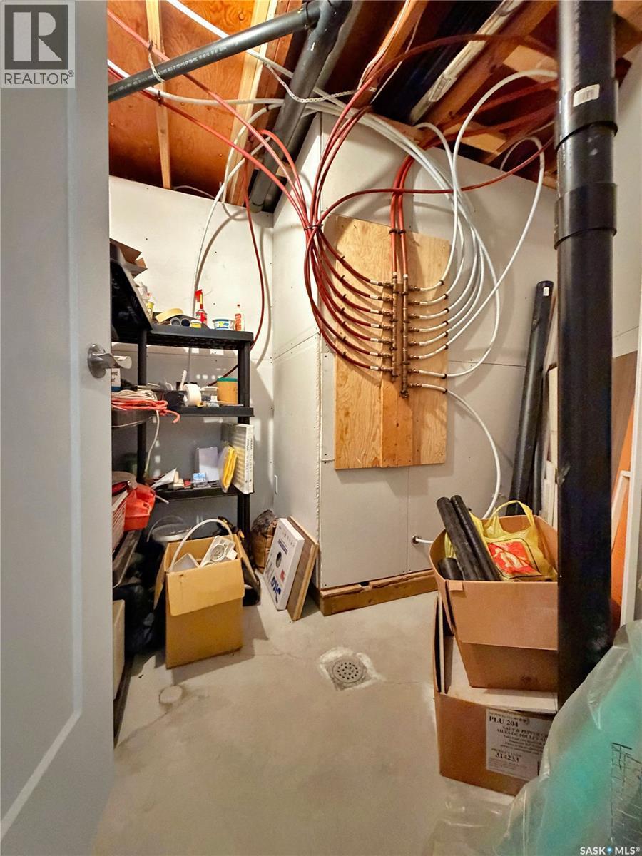 737 Sumner Street, Esterhazy, SK - Indoor