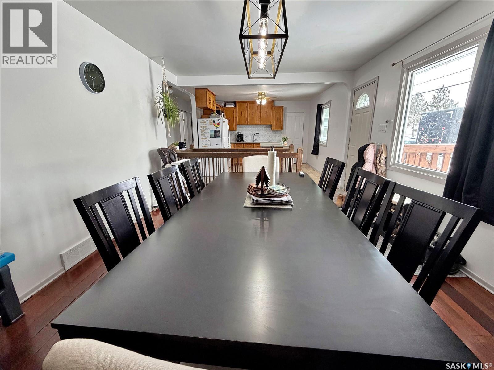 737 Sumner Street, Esterhazy, SK - Indoor Photo Showing Dining Room