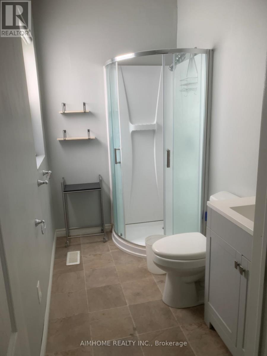 7 Rathgar Street, London East, ON - Indoor Photo Showing Bathroom
