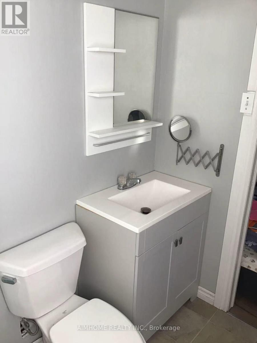 7 Rathgar Street, London East, ON - Indoor Photo Showing Bathroom