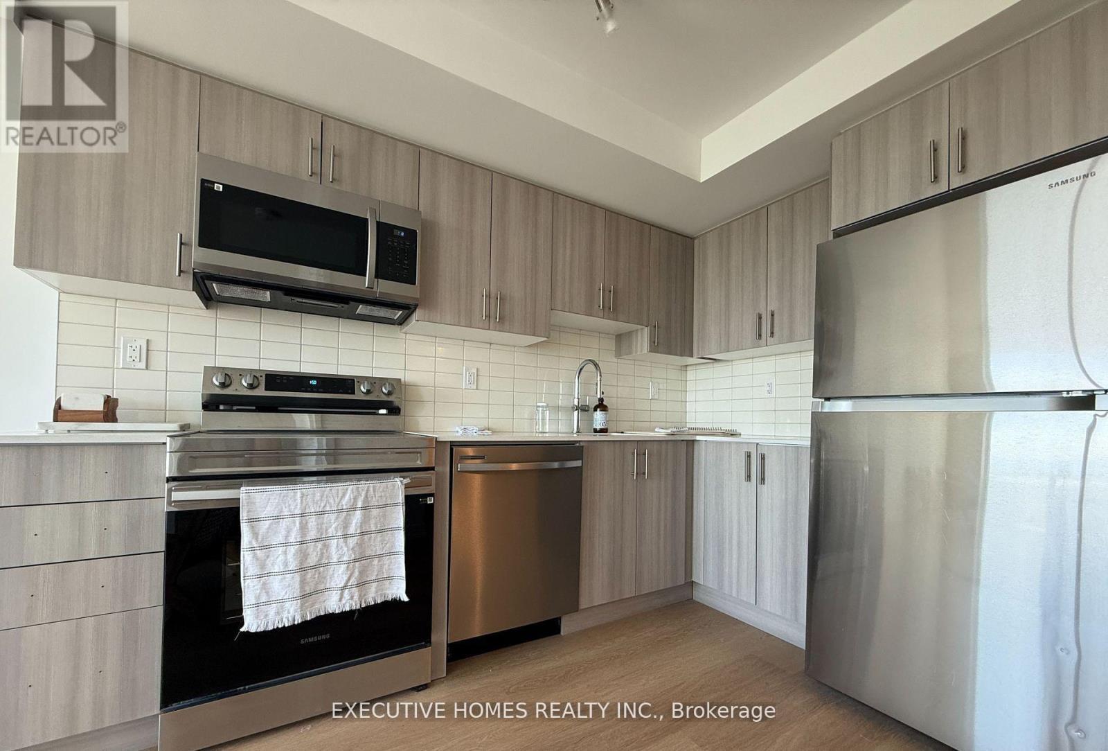 1503 - 1435 Celebration Drive, Pickering, ON - Indoor Photo Showing Kitchen