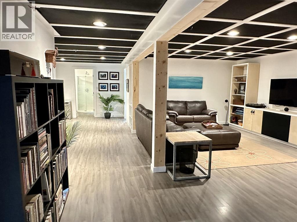 3473 Hargreaves Avenue, Vanderhoof, BC - Indoor