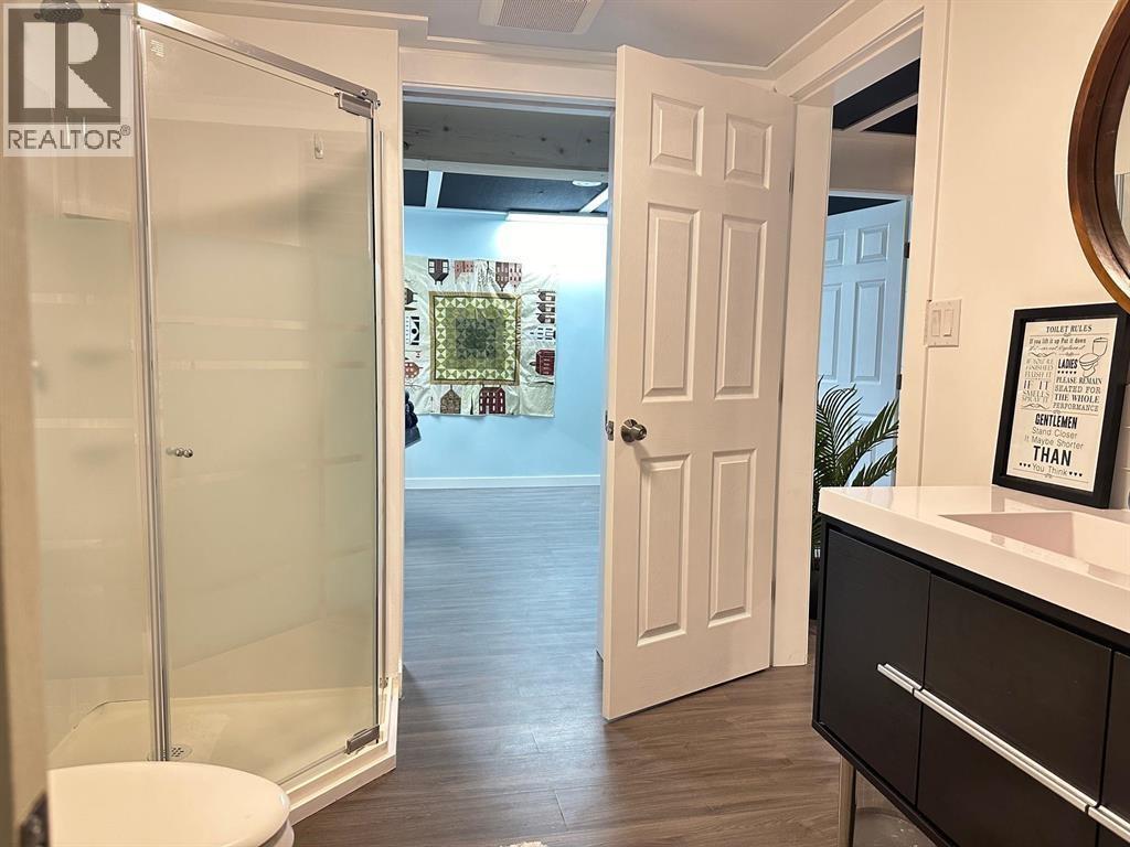 3473 Hargreaves Avenue, Vanderhoof, BC - Indoor Photo Showing Bathroom