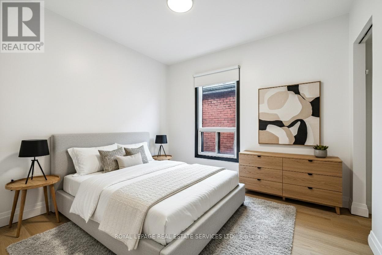 83 Barnesdale Avenue N, Hamilton, ON - Indoor Photo Showing Bedroom