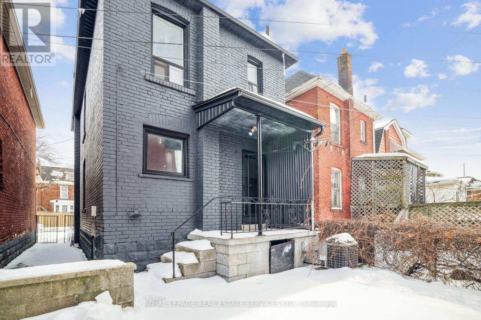 83 Barnesdale Avenue N, Hamilton, ON - Outdoor