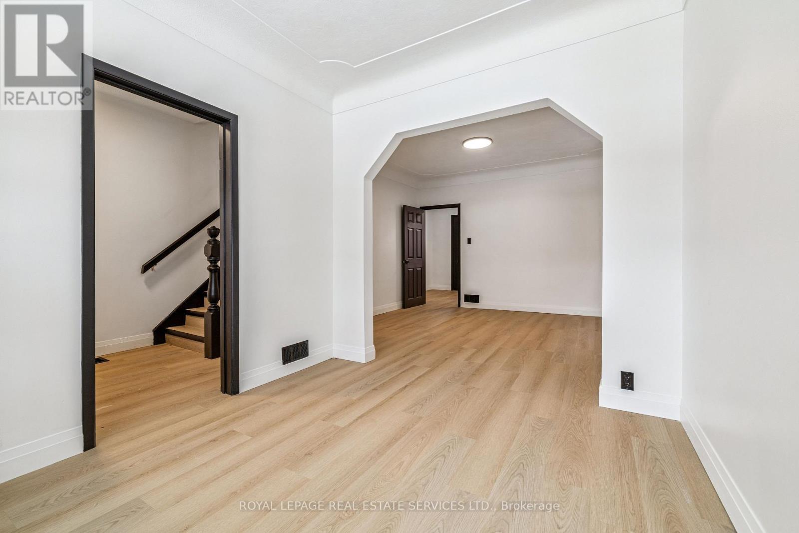 83 Barnesdale Avenue N, Hamilton, ON - Indoor Photo Showing Other Room