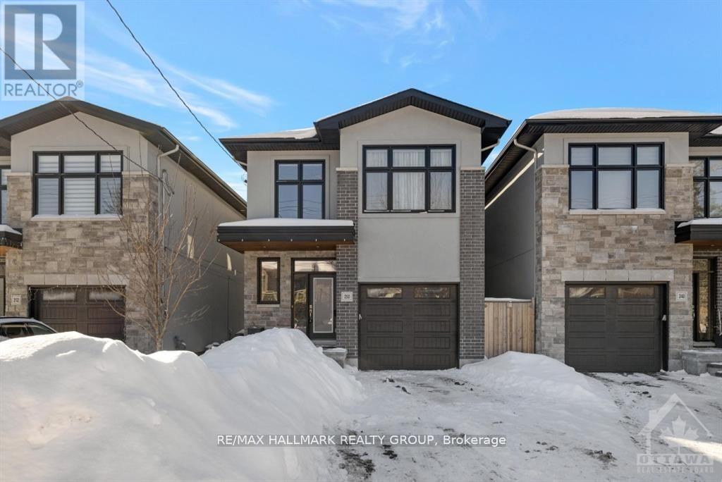 Great curb appeal. - 250 Richardson Avenue, Ottawa, ON - Outdoor With Facade