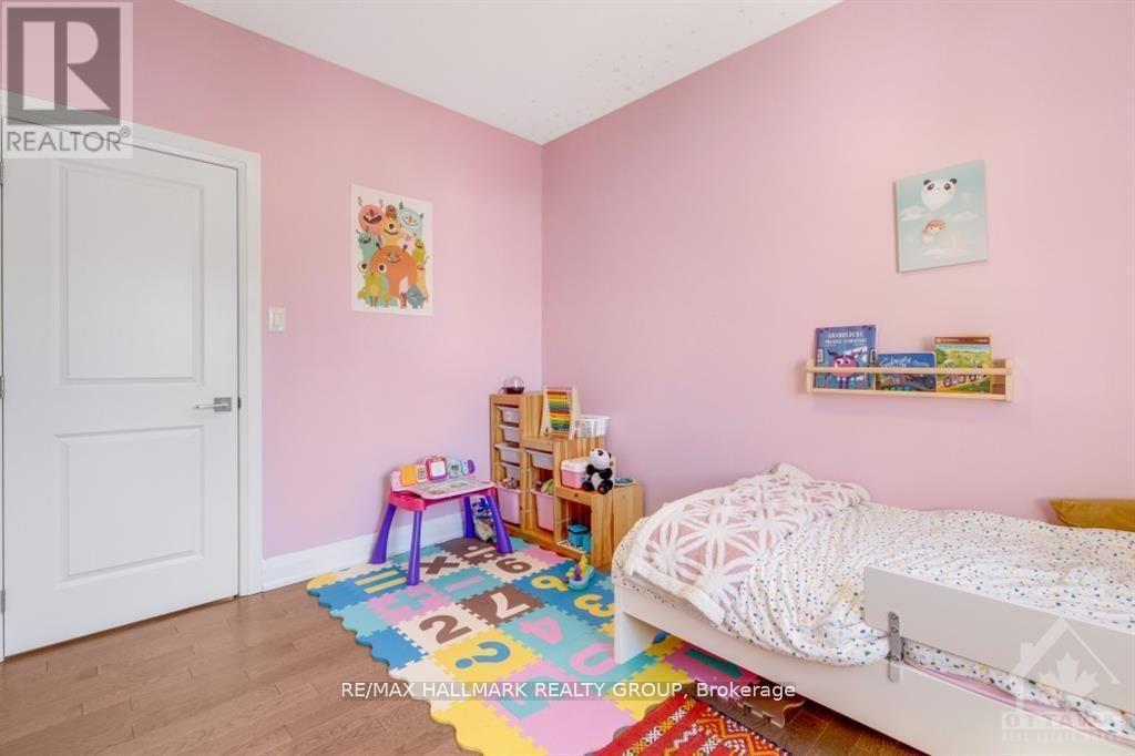 250 Richardson Avenue, Ottawa, ON - Indoor Photo Showing Bedroom