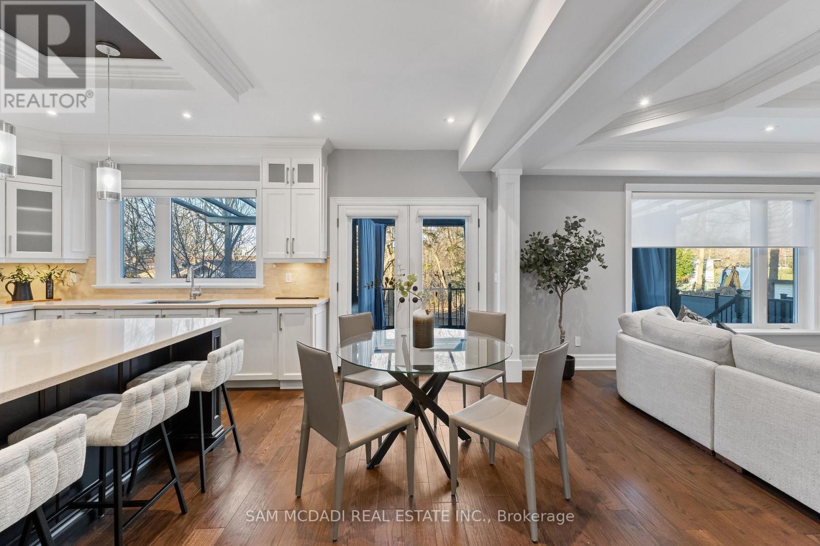 1487 Myron Drive, Mississauga, ON - Indoor Photo Showing Dining Room