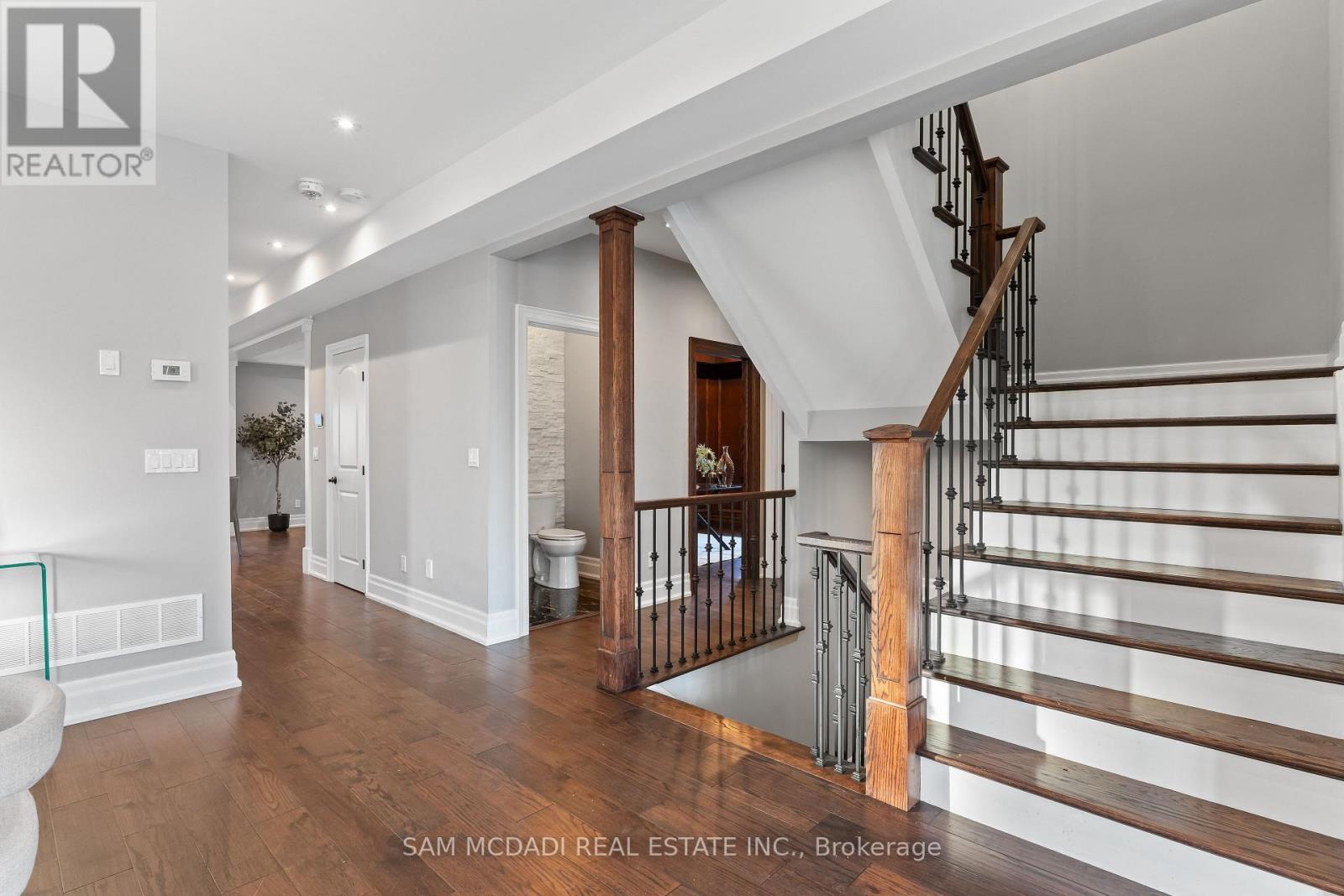 1487 Myron Drive, Mississauga, ON - Indoor Photo Showing Other Room