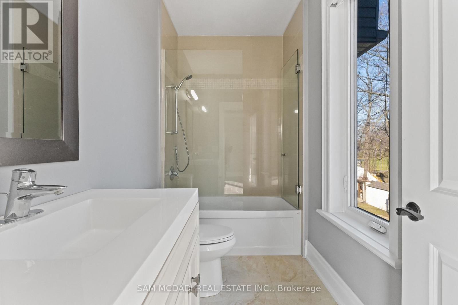 1487 Myron Drive, Mississauga, ON - Indoor Photo Showing Bathroom