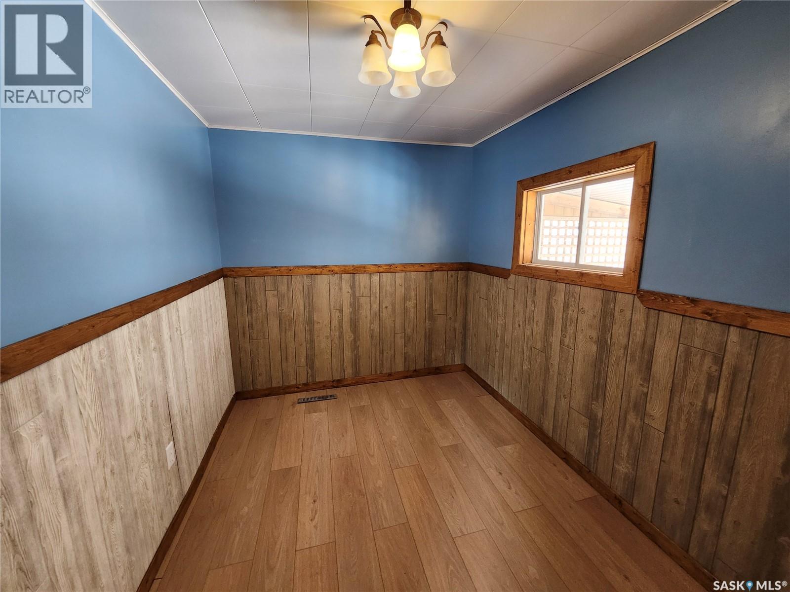 Na Service Road, Mclean, SK - Indoor Photo Showing Other Room