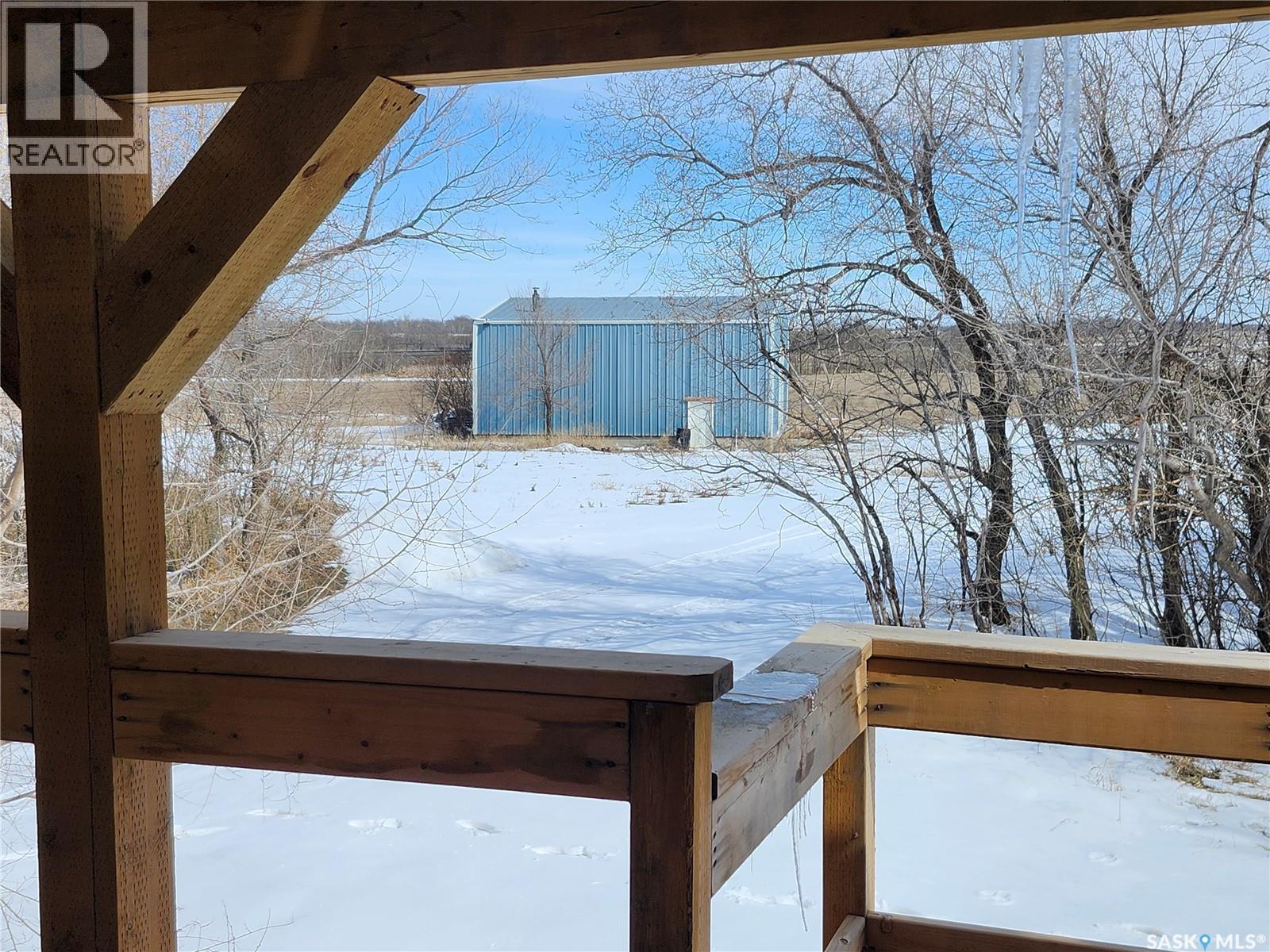 Na Service Road, Mclean, SK - Outdoor