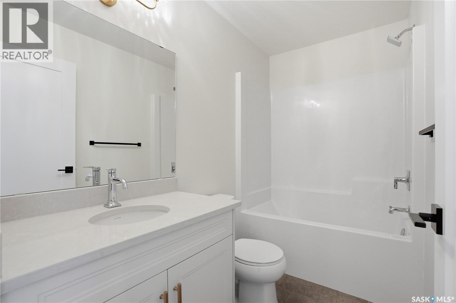 404 155 Mcfaull Way, Saskatoon, SK - Indoor Photo Showing Bathroom